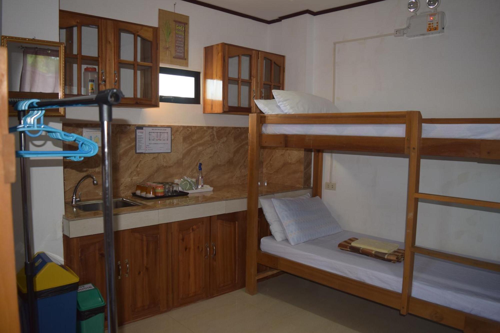 Sealor Pension House Puerto Princesa Buitenkant foto