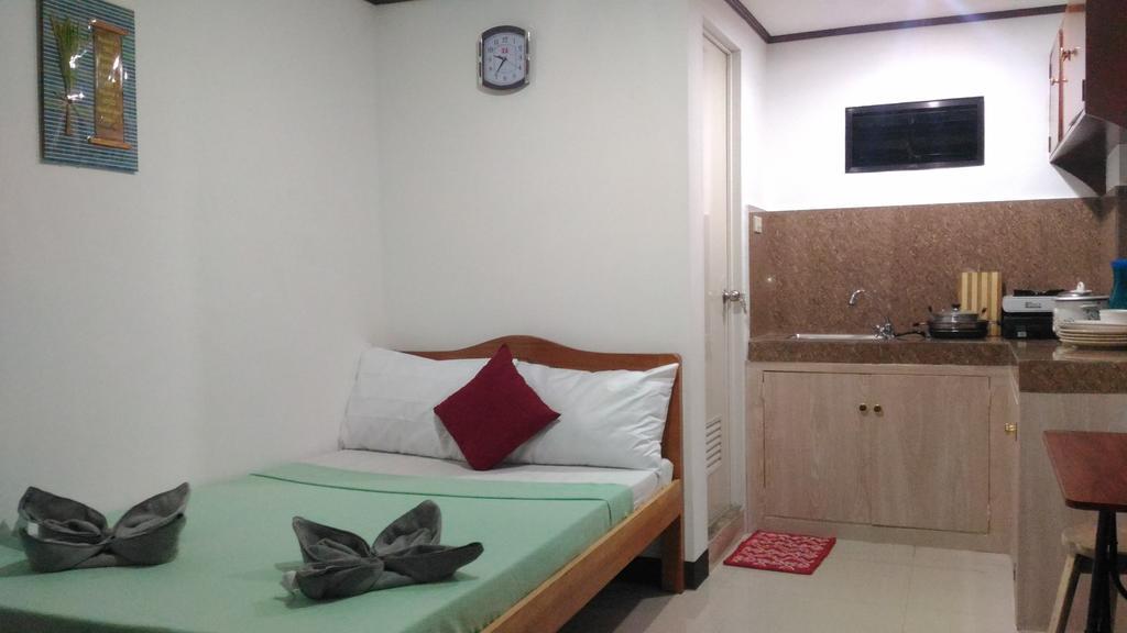 Sealor Pension House Puerto Princesa Buitenkant foto