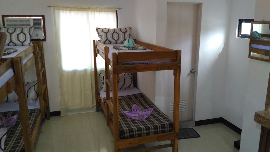 Sealor Pension House Puerto Princesa Buitenkant foto